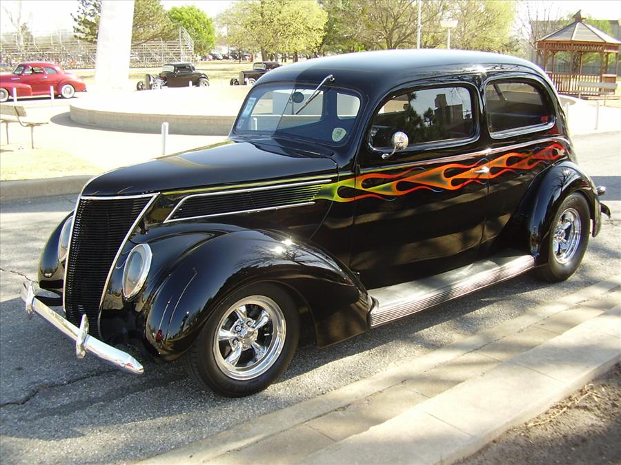 37 Ford Tudor Sedan